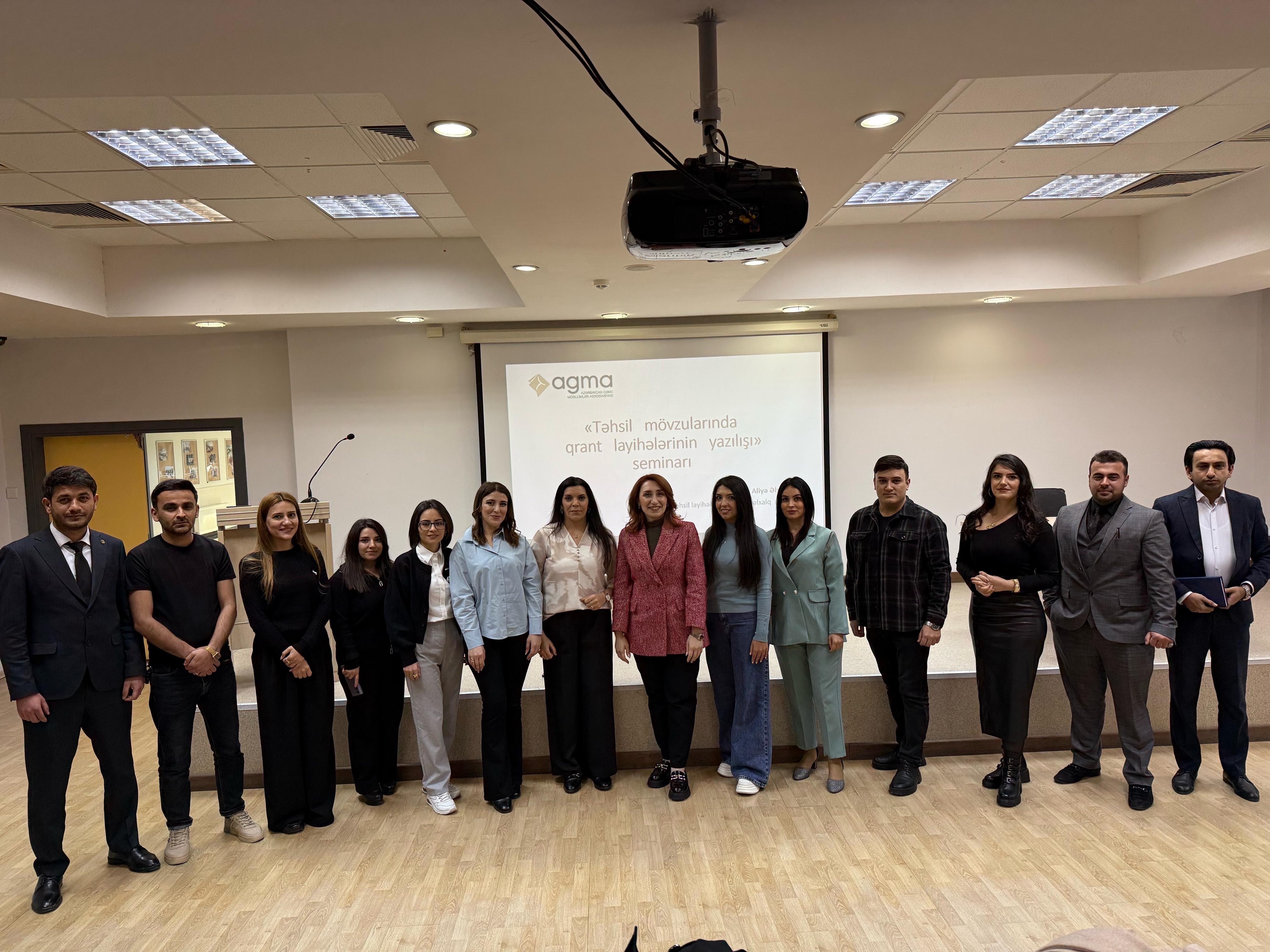Təhsil mövzularında qrant layihələrin yazılışı ilə bağlı seminar keçirildi
